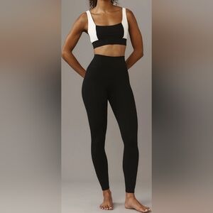 Monday Swimwear NWT Acadia Leggings size p.